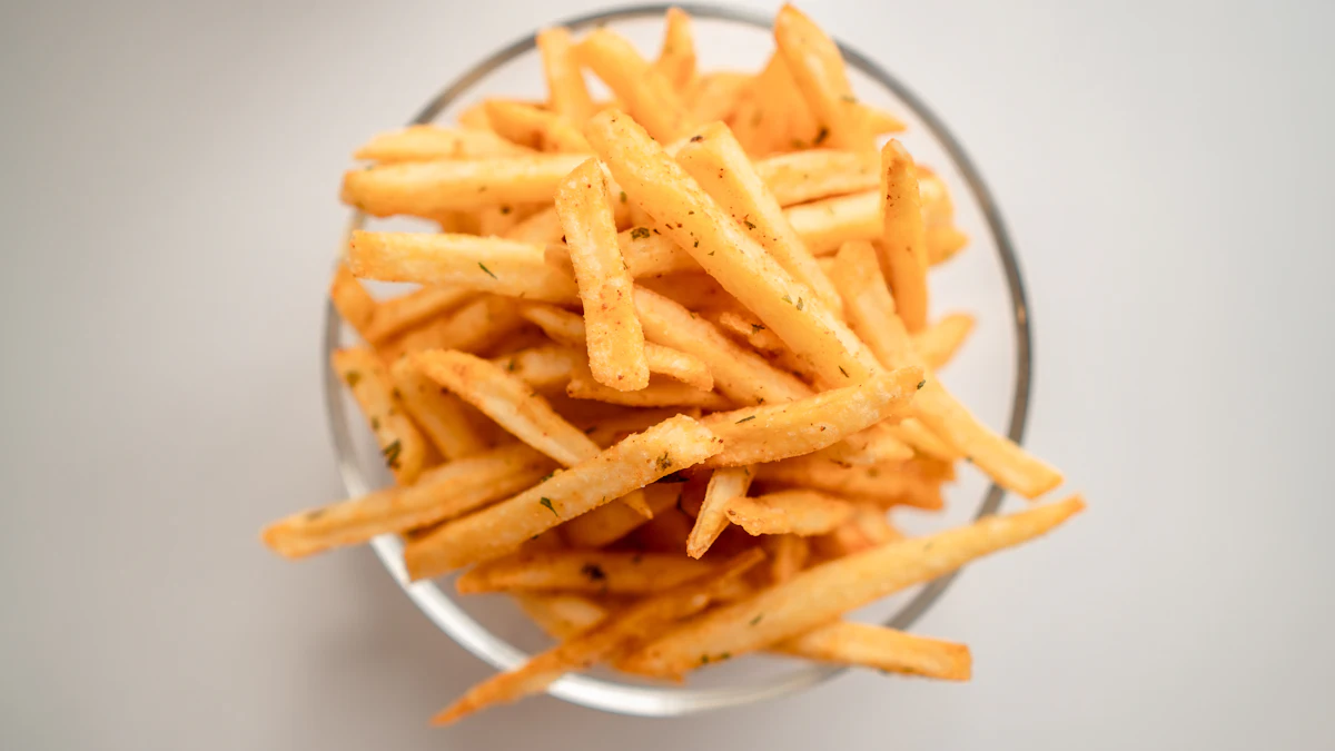 Golden french fries — illustrative photo